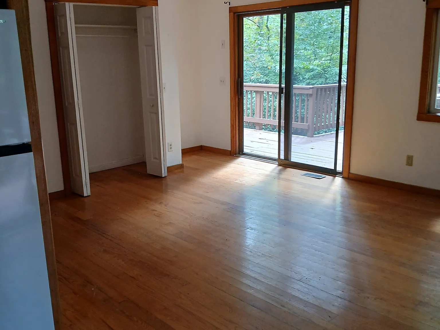 2 bed, 700 sqft, $1,600 — Photo 3
