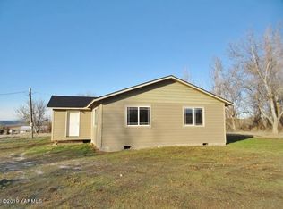 110 Ladybug Ln, Moxee, WA 98936
