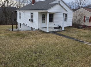 153 Stanley Hill Rd, Peterstown, WV 24963