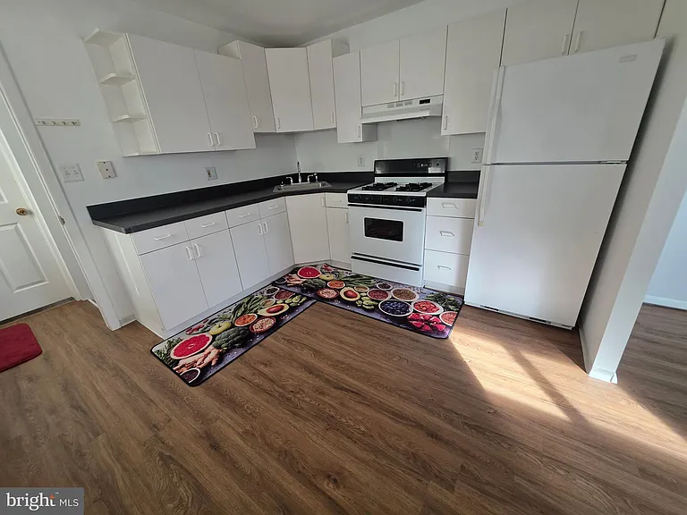 513 W Butler Ave — Photo 10