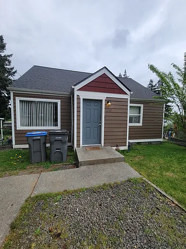 1212 Evans Ave W Photo 1