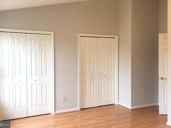 4th image of 8 Fountain Valley Ct