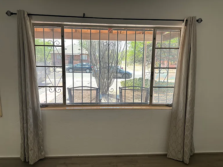 1739 E Edison St — Photo 11