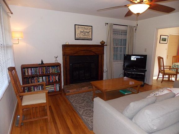 3rd image of 1443 Westwood Ln