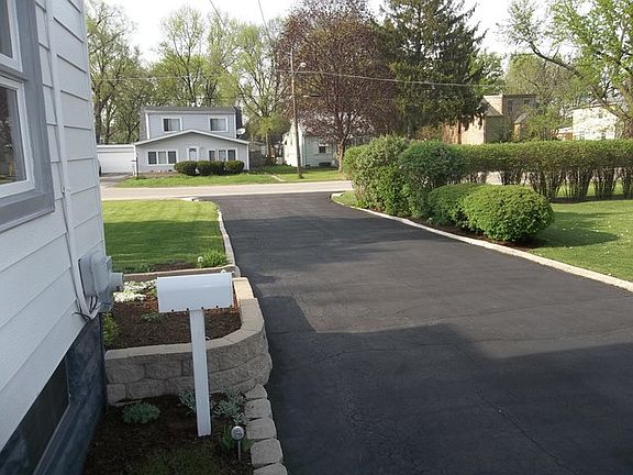 2nd image of 10137 McLean Ave