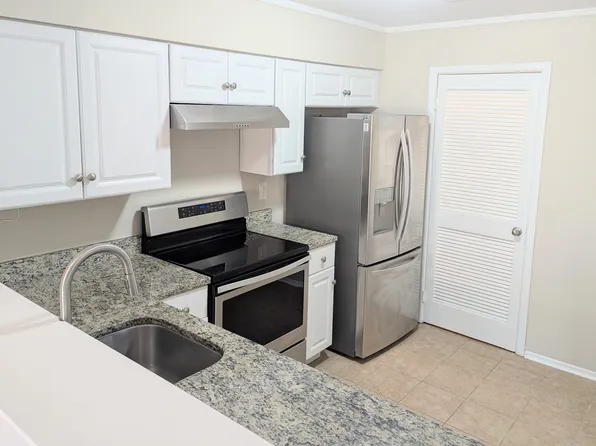 8048 Pantano Pl, Alexandria, VA 22309