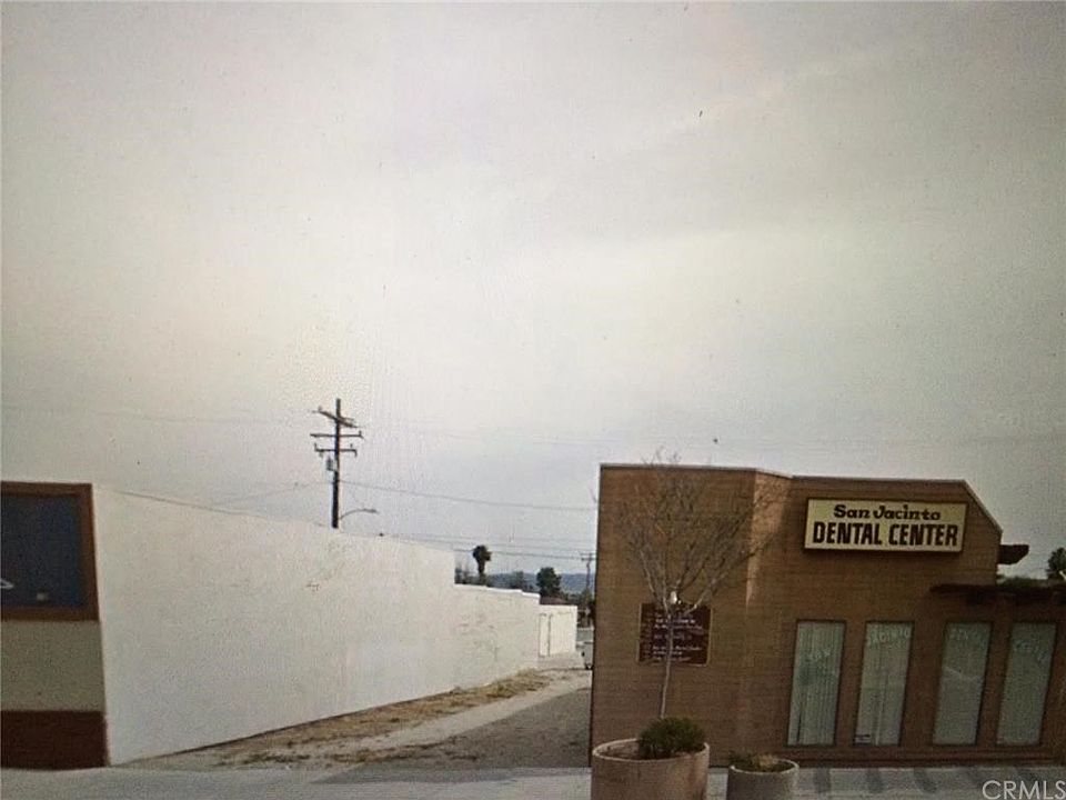 1st image of 188 E Main St