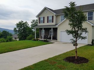 570 Rachel Dr, Penn Laird, VA 22846