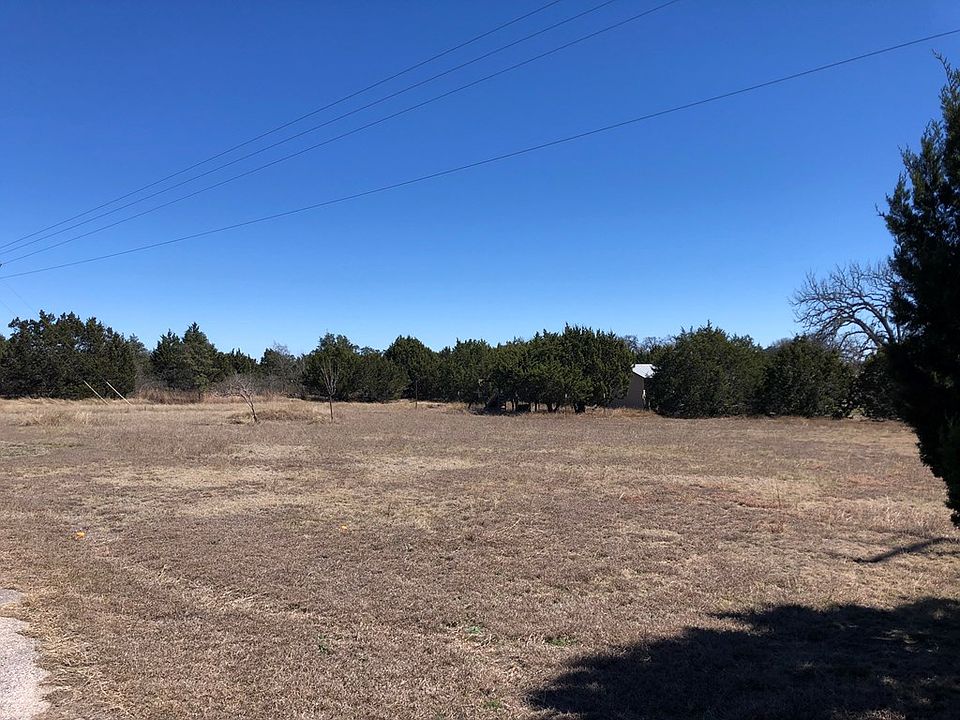 2nd image of 817 Rust Ranch Rd