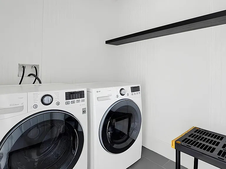 Suite Laundry