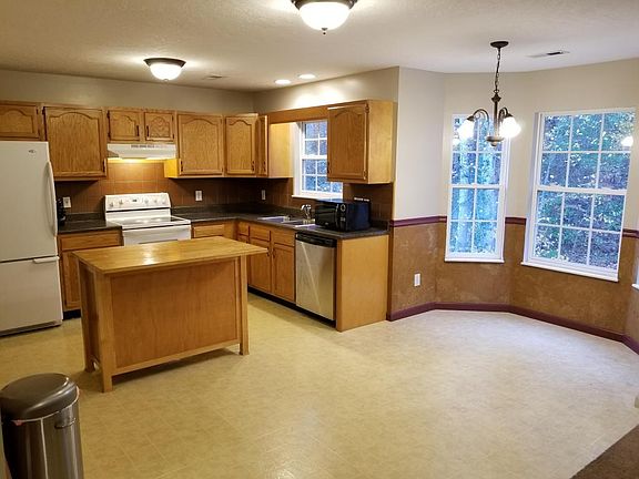 5th image of 4812 Wilkshire Dr