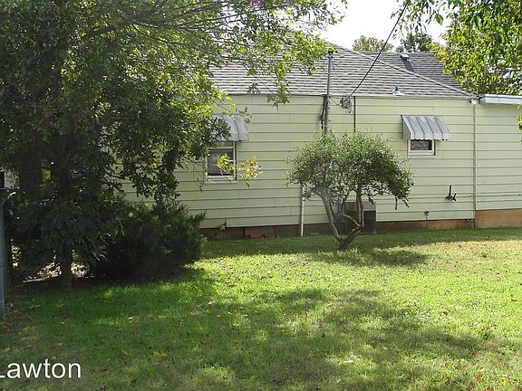 3rd image of 1923 NW Kinyon Ave