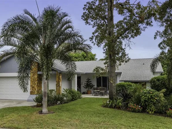 2633 BLOSSOM LAKE DRIVE, HOLIDAY, FL 34691