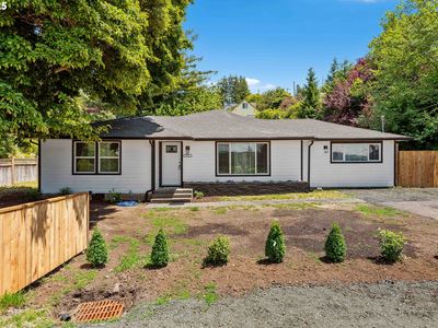 586 11th Ave, Coos Bay, OR, 97420