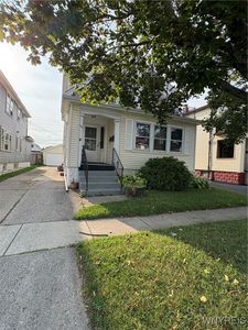 144 Ivanhoe Rd, Buffalo, NY, 14215