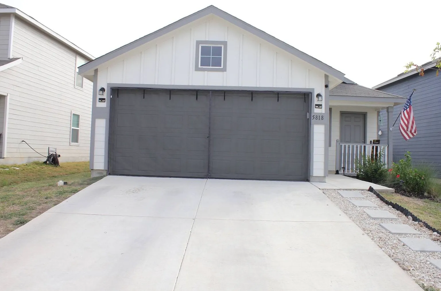 Spacious San Antonio Home Near JBSA | Solar Savings & Flex Room — Photo 1