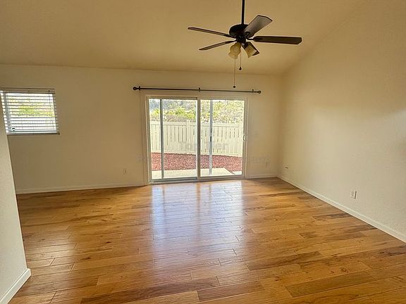 5th image of 14143 Tarzana Rd