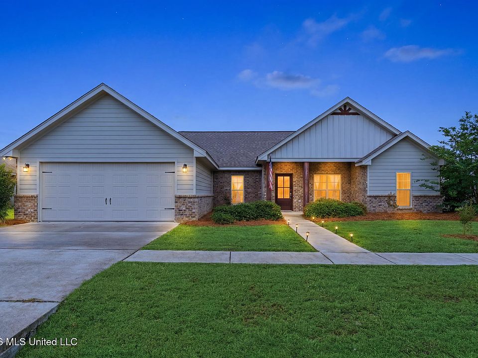 1st image of 34 Castlewoods Way