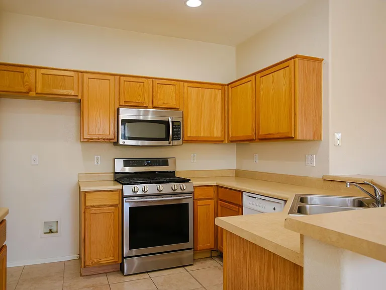 12813 W Sells Dr — Photo 16