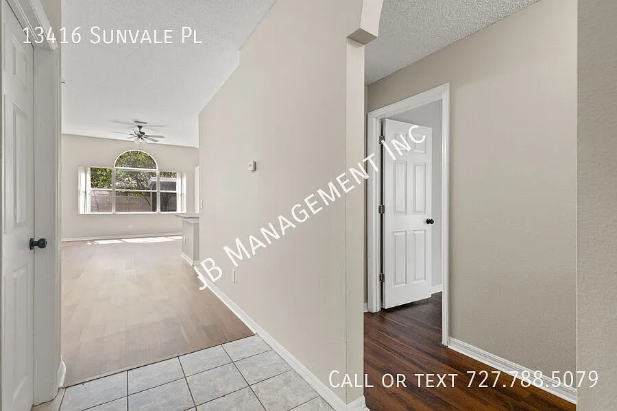 Available Now!! Gorgeous 3-Bed/2-Bath in Fawn Ridge — Photo 3