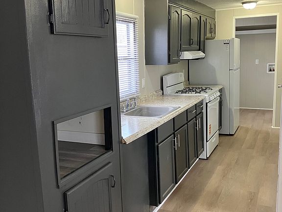 4th image of 2700 N Washington St #101M