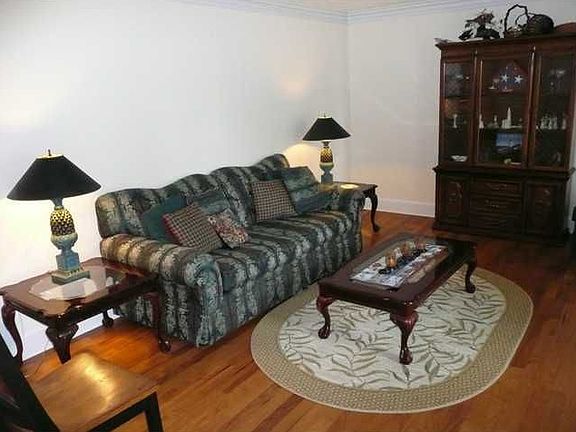3rd image of 2948 Kelly Ct