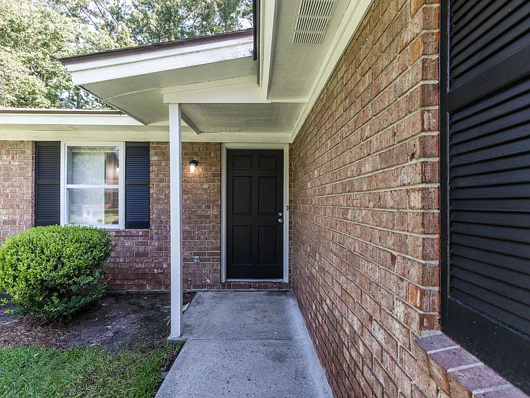 504 Heritage Dr — Photo 5