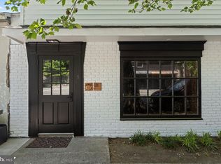 1 N Main St APT 2, Stockton, NJ 08559