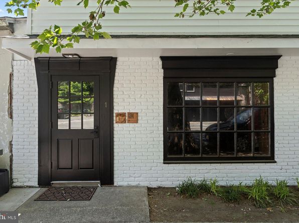 1 N Main St APT 2