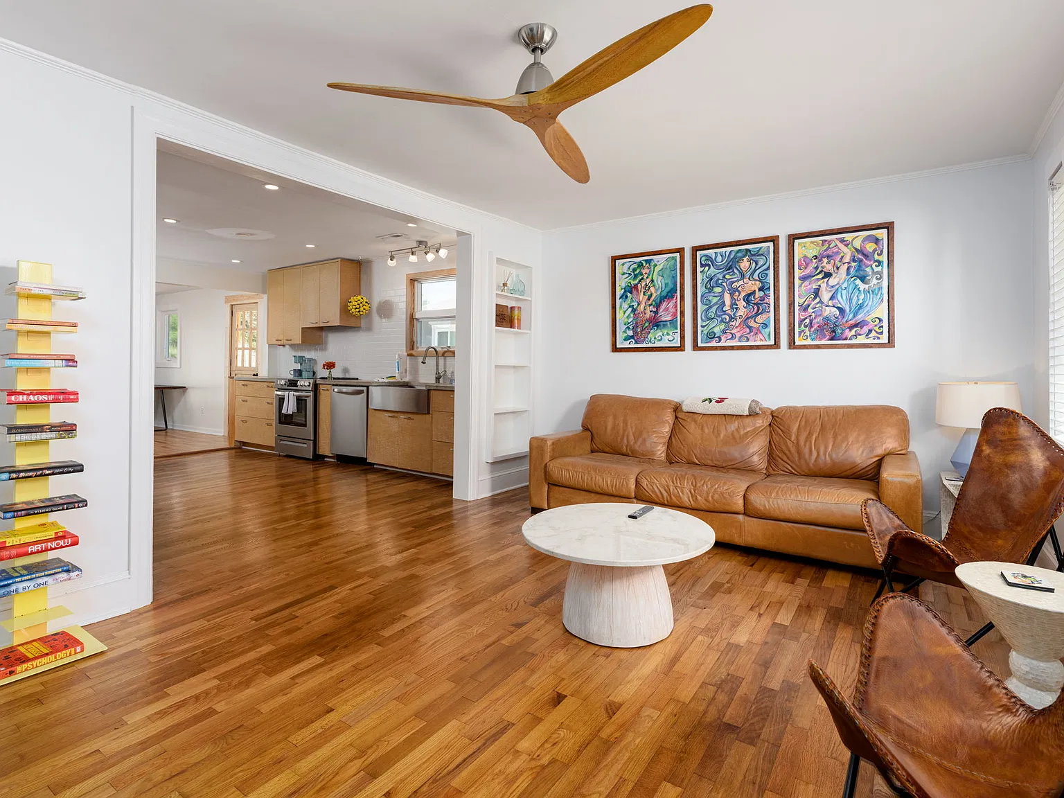 3 bed, 1294 sqft, $2,100 — Photo 3