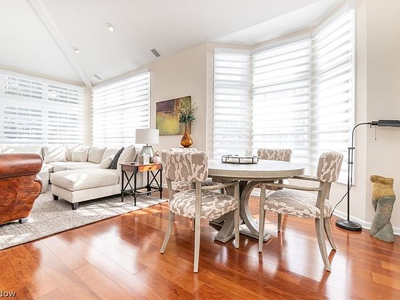 4th image of 15 Orchard Cir