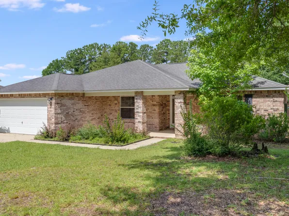 48 S Pleasant Dr, Defuniak Springs, FL 32435