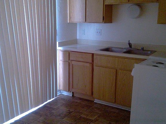3rd image of 1031 W Latham Ave APT G