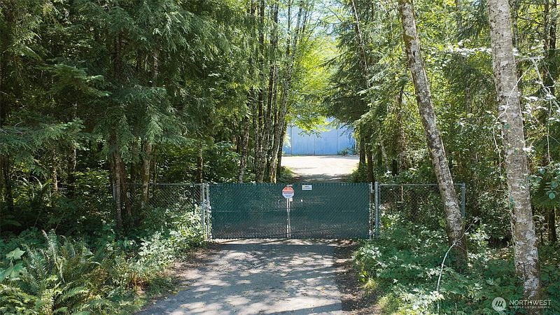 2nd image of 1548 Kirkpatrick Rd.