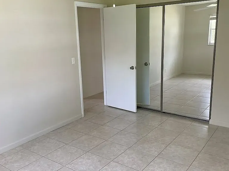 541 SW 34th Ter #537 — Photo 17