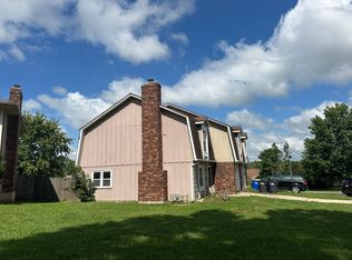 600 NW Manor Dr, Blue Springs, MO 64014
