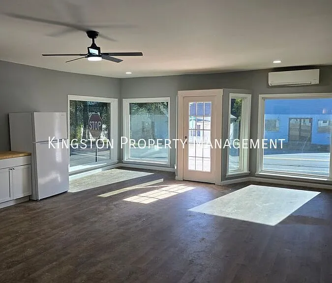 930 Holmes St #101 — Photo 4