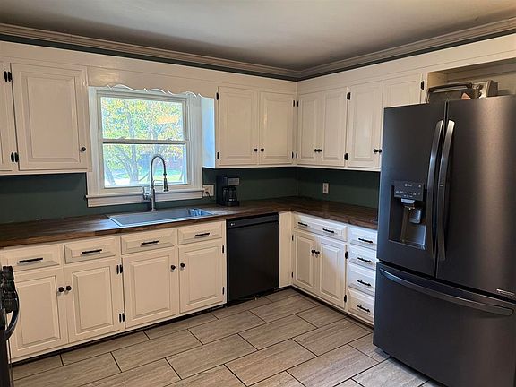 3rd image of 739 Devonshire Dr