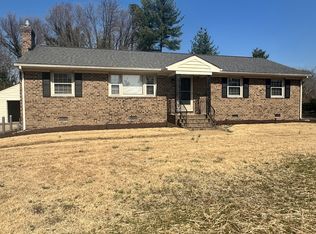 7108 Peach Orchard Ln, Mechanicsville, VA 23111