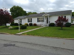 306 Parkedge Ln, Scranton, PA 18504