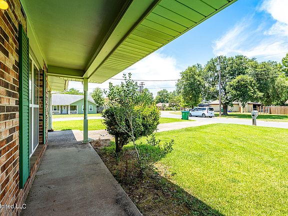 4th image of 11282 S Pine Dr