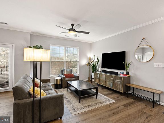 5th image of 5109 Travis Edward Way