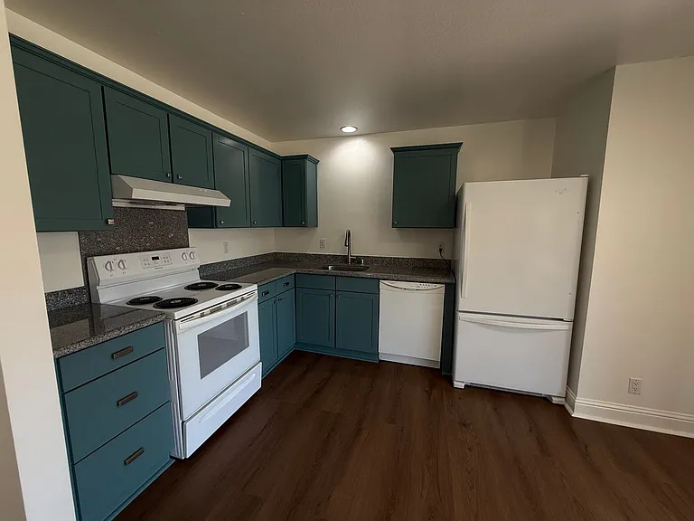 5874 Moraga Ave — Photo 4