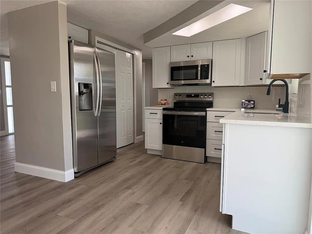 2 bed, 1.0 bath, 1080 sqft, $1,875 — Photo 4