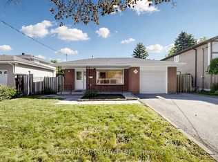 23 Lesgay Cres, Toronto, ON M2J 2H9