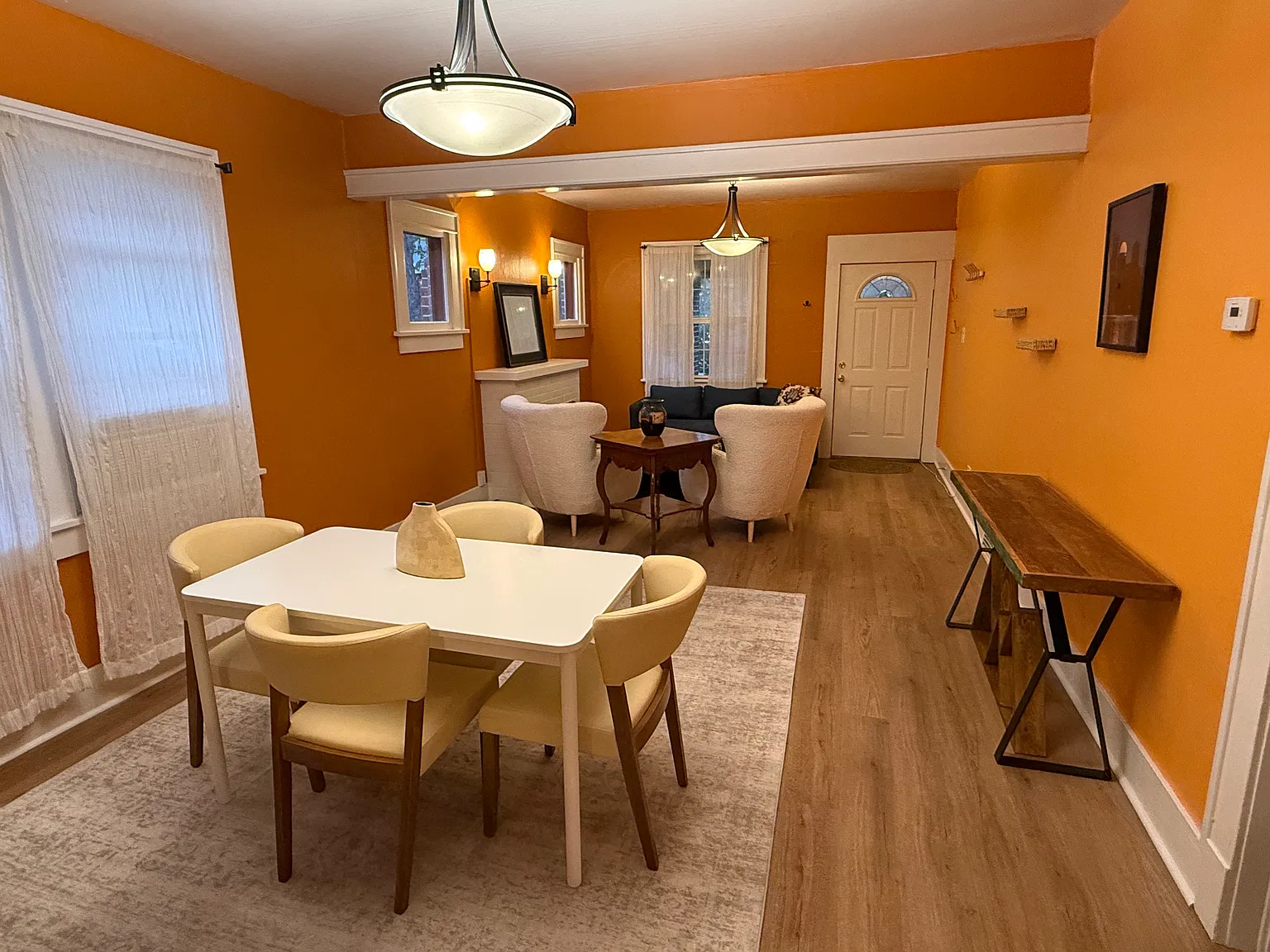 2 bed, 1100 sqft, $2,325 — Photo 2
