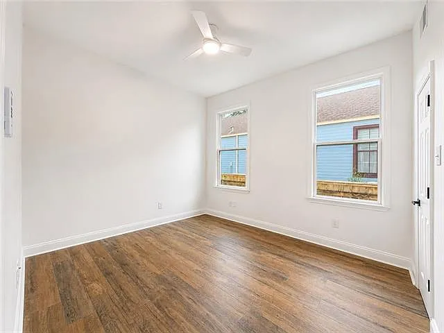 2322 Chippewa St — Photo 15