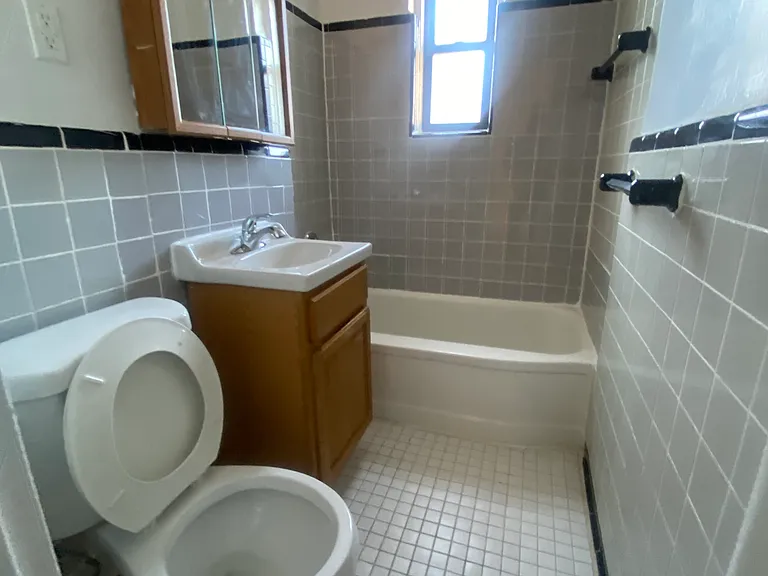 85-31 115th St #2D — Photo 8