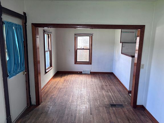 3rd image of 201 Commercial St