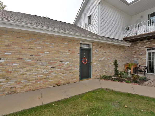 4249 Taylor Harbor WEST West #6, Mount Pleasant, WI 53406